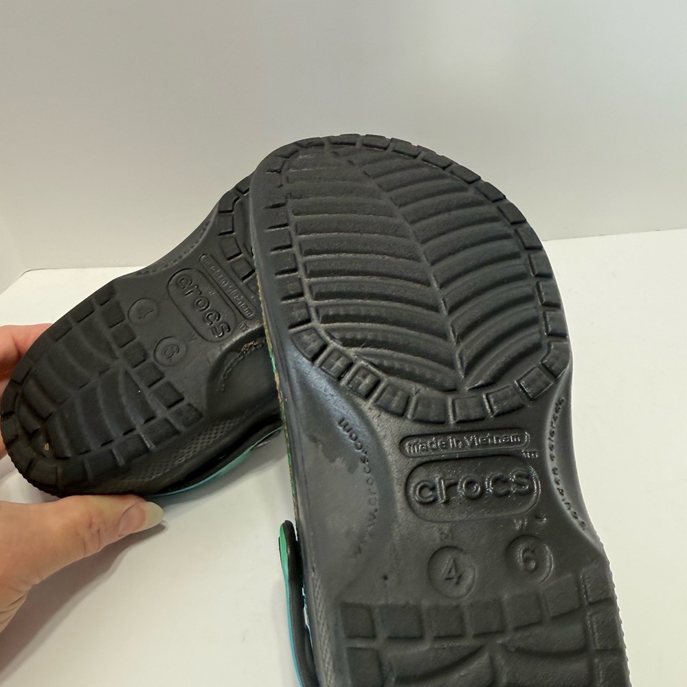 CROCS + Minecraft Printed Clogs, Men’s 4 or Women’s 6, Perfect For A Teen - Picture 5 of 6